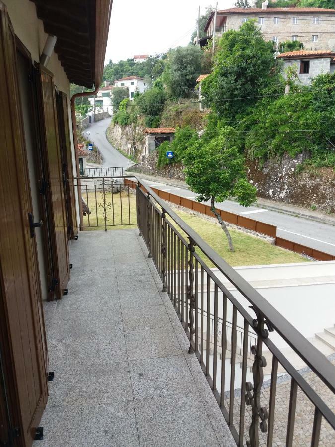 Casa Dina Doceira Apartment Герес Екстериор снимка